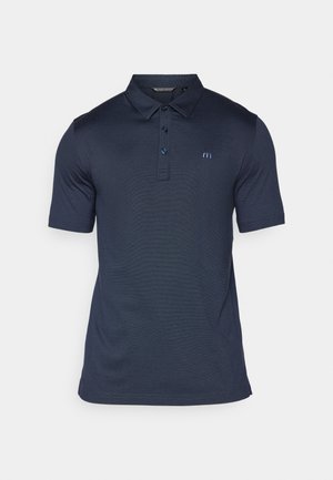 Mörkblå pikétröja med kort ärm, texturerad yta, två-knappsslutning och broderad logotyp på bröstet.