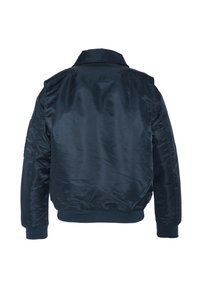 Námořnická modrá bomber bunda s hladkým, lesklým povrchem, elastickým pasem a manžetami. Obsahuje klasický límec a detaily šití na ramenou.