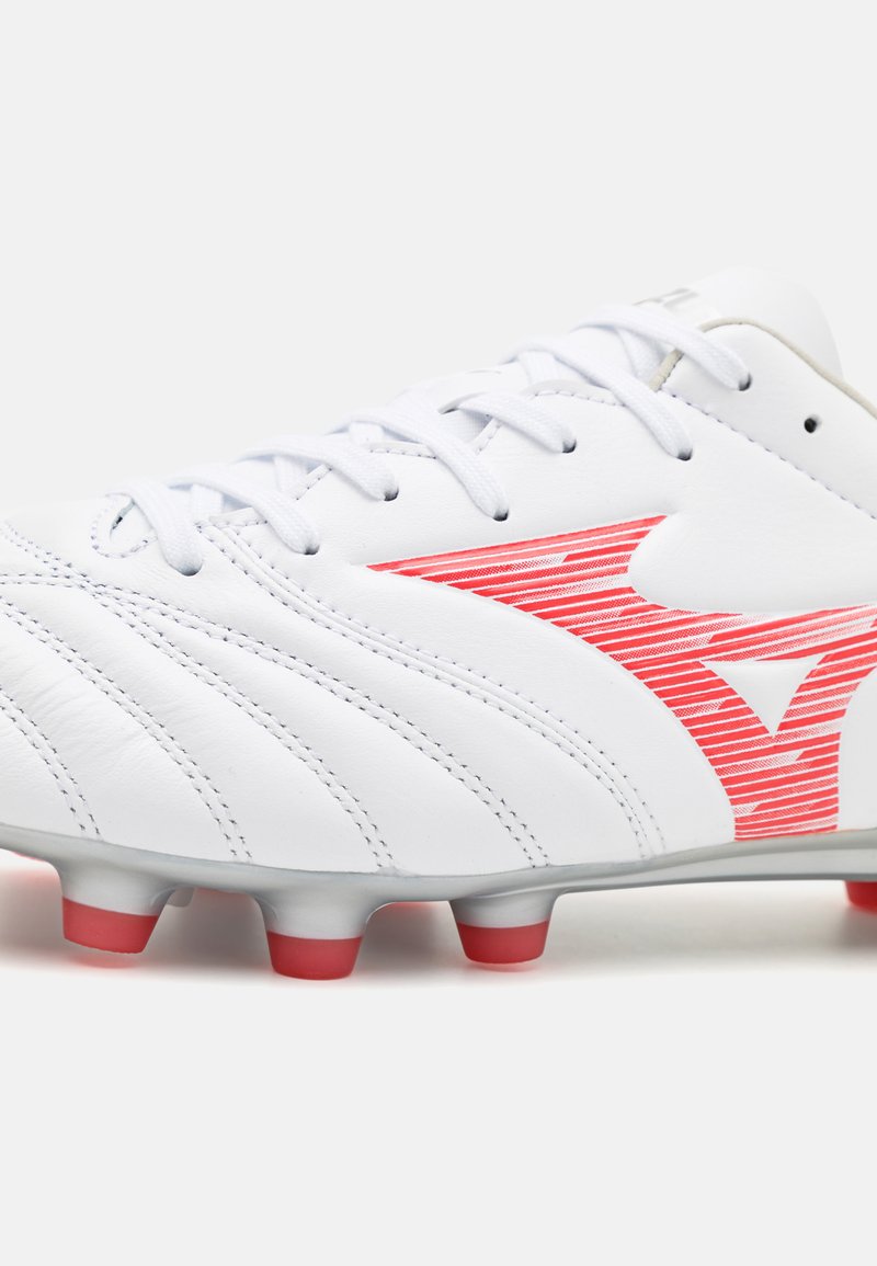 Mizuno MORELIA NEO IV PRO - Moulded stud football boots - white 
