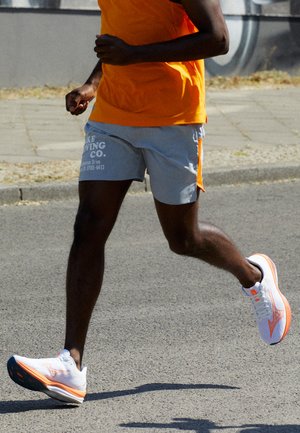 WAVE REBELLION SONIC - Zapatillas running asfalto - white/light orange/blue ashes