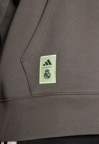 adidas Performance REAL MADRID SEASONAL HOODIE - Mikina s kapucí - utility grey/almost lime