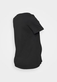 T-shirt preto de manga curta feito de algodão, com um decote redondo e uma barra curva, apresentando uma textura suave e sem padrões visíveis.