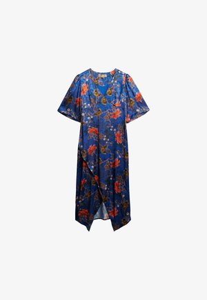 Blauwe bloemenjurk met korte mouwen, een V-hals en een asymmetrische zoom, bedrukt met oranje en groene bloemmotieven.