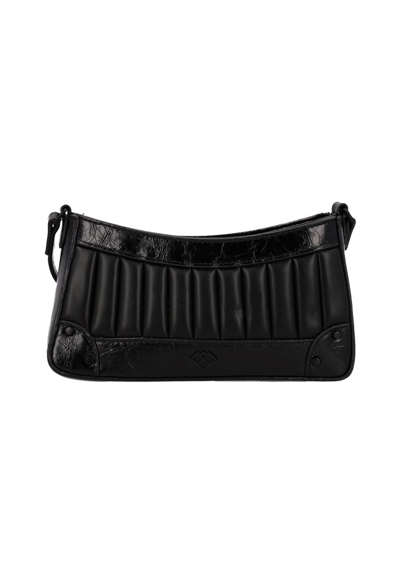 Borsa a mano in pelle nera di forma curva, con una texture a coste, dettagli lucidi e fondo piatto con due borchie decorative.
