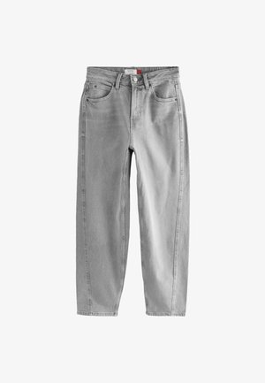 Pilkos džinsinės kelnės su laisvu kirpimu, penkiomis kišenėmis ir kontrastingais siūlais. Yra vidutinio aukščio liemuo ir tiesaus kojų siluetas.