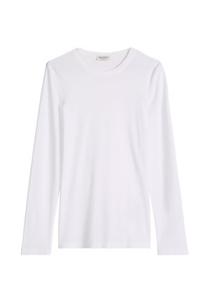 Ein schlichtes weißes Langarmshirt mit Rundhalsausschnitt und einer glatten, einfachen Textur, dargestellt auf weißem Hintergrund.