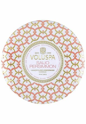 Voluspa VOLUSPA 3-WICK CANDLE DECORATIVE TIN SAIJO PERSIMMON 340G - Duftlys - white