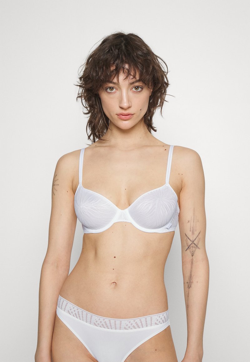 Calvin Klein Underwear - LIGHTLY LINED DEMI SHEER MARQ LACE - Beugel BH - white, Vergroten