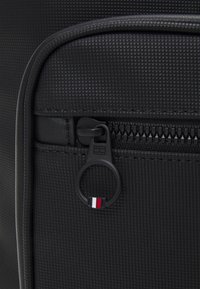 Tommy Hilfiger ESSENTIAL COMPUTER BAG UNISEX - Briefcase - black