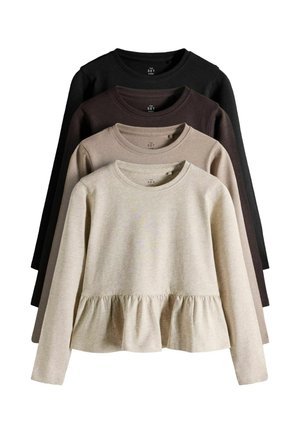 Fire langærmede pigetoppe med rund halsudskæring og peplum kant, stablet i beige, lysebrun, mørkebrun og sort på en hvid baggrund.