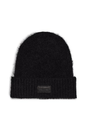 Berretto a maglia nero con risvolto a coste, realizzato in morbida lana. Presenta un piccolo etichetta in pelle rettangolare con logo del marchio in rilievo.