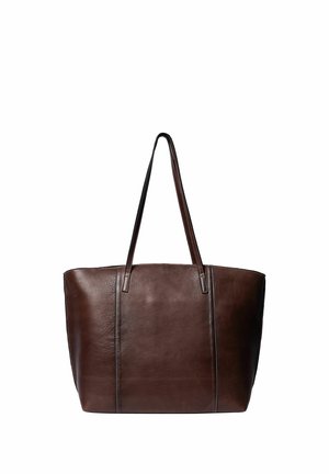 Brązowa torba typu tote ze skóry o usztywnionym kształcie, z dwoma długimi uchwytami i subtelnymi, pionowymi przeszyciami z przodu.