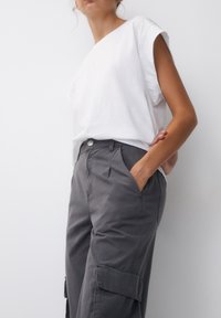 PULL&BEAR Cargobroek - grey