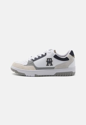 Tommy Hilfiger, BASKET STREET MIX - Zapatillas - white