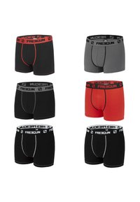 Boxer-briefs noirs et gris avec des ceintures contrastantes ; une paire est rouge. Texture douce, design ajusté et logo sur la ceinture élastique.