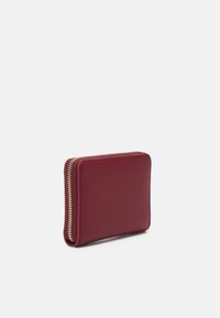 Tommy Hilfiger POPPY PLUS MED - Geldbörse - rouge