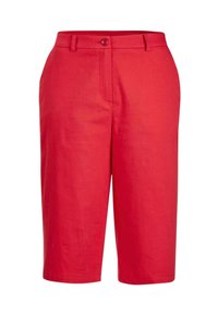 Rote Leinen-Bermudashorts mit flachem Frontdesign, Knopfverschluss und Seitentaschen. Sie verfügen über eine glatte Textur und eine Länge bis zur Mitte des Oberschenkels.