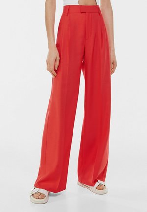 Bershka Pantalones - red