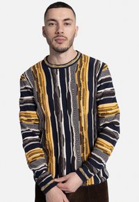 Redefined Rebel - Sweter