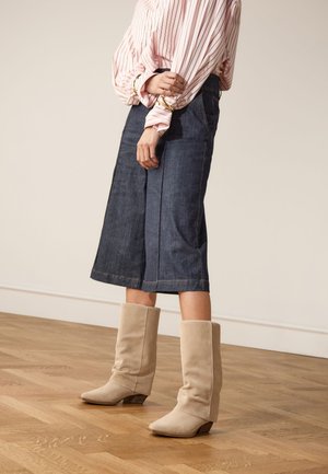 Manfield, MIT UMSCHLAG - Cowboy/Biker boots - beige