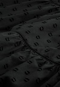Next DOBBY SLIP - REGULAR FIT - Päevakleit - black