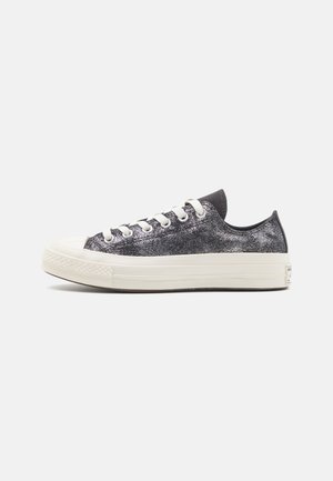 Converse CHUCK 70 SHIMMER - Tossud - vamp pyre/egret/silver