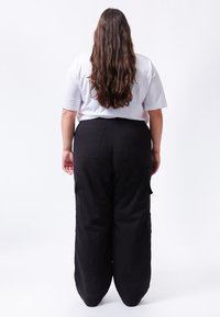 Dr.Denim Plus Kapsáče - black