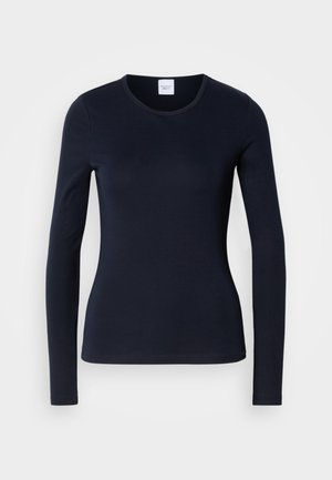 Camisa de manga larga azul marino con escote redondo, hecha de una tela suave y elástica. Diseño ajustado con costuras y detalles mínimos.