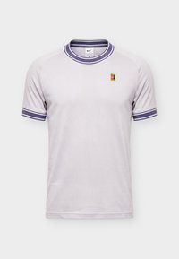 Неизбран, silver-coloured lilac/gridiron