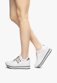 NeroGiardini Sneakers basse - bianco