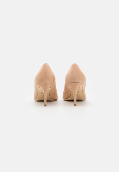 Stuart Weitzman Saltos clássicos - adobe