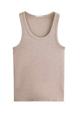 Beige geribde mouwloze tanktop met ronde halslijn, gemaakt van zachte gebreide stof, plat neergelegd op een witte achtergrond.