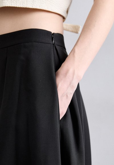 Theory IRREG - Jupe plissée - black