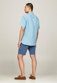Tommy Hilfiger SHORT SLEEVE REGULAR FIT - Camicia - sleepy blue