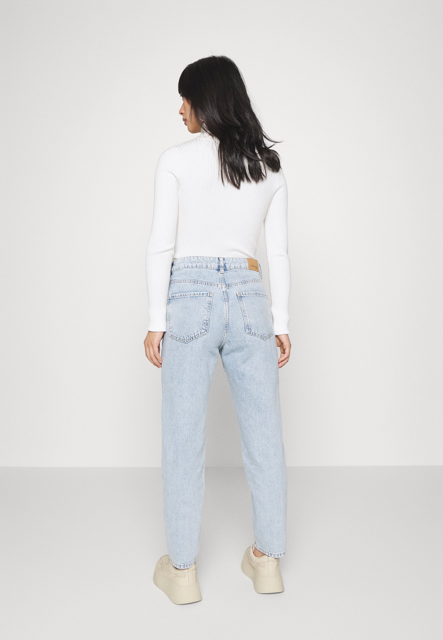 Gina Tricot Petite DAGNY MOM - Straight leg jeans - sea blue/light blue -  Zalando.co.uk