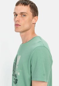 camel active - T-shirt z nadrukiem