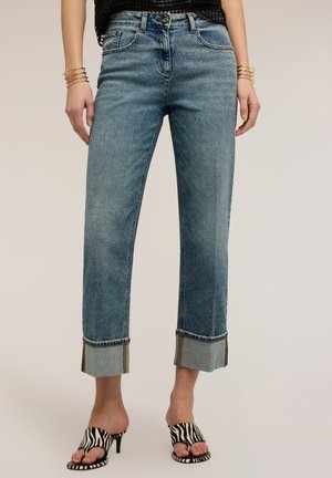 CON ORLO RIPIEGATO - Vaqueros rectos - blu
