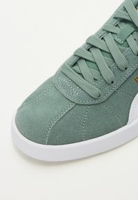 Puma CLUB II JR UNISEX - Sneakers basse - green moon/white