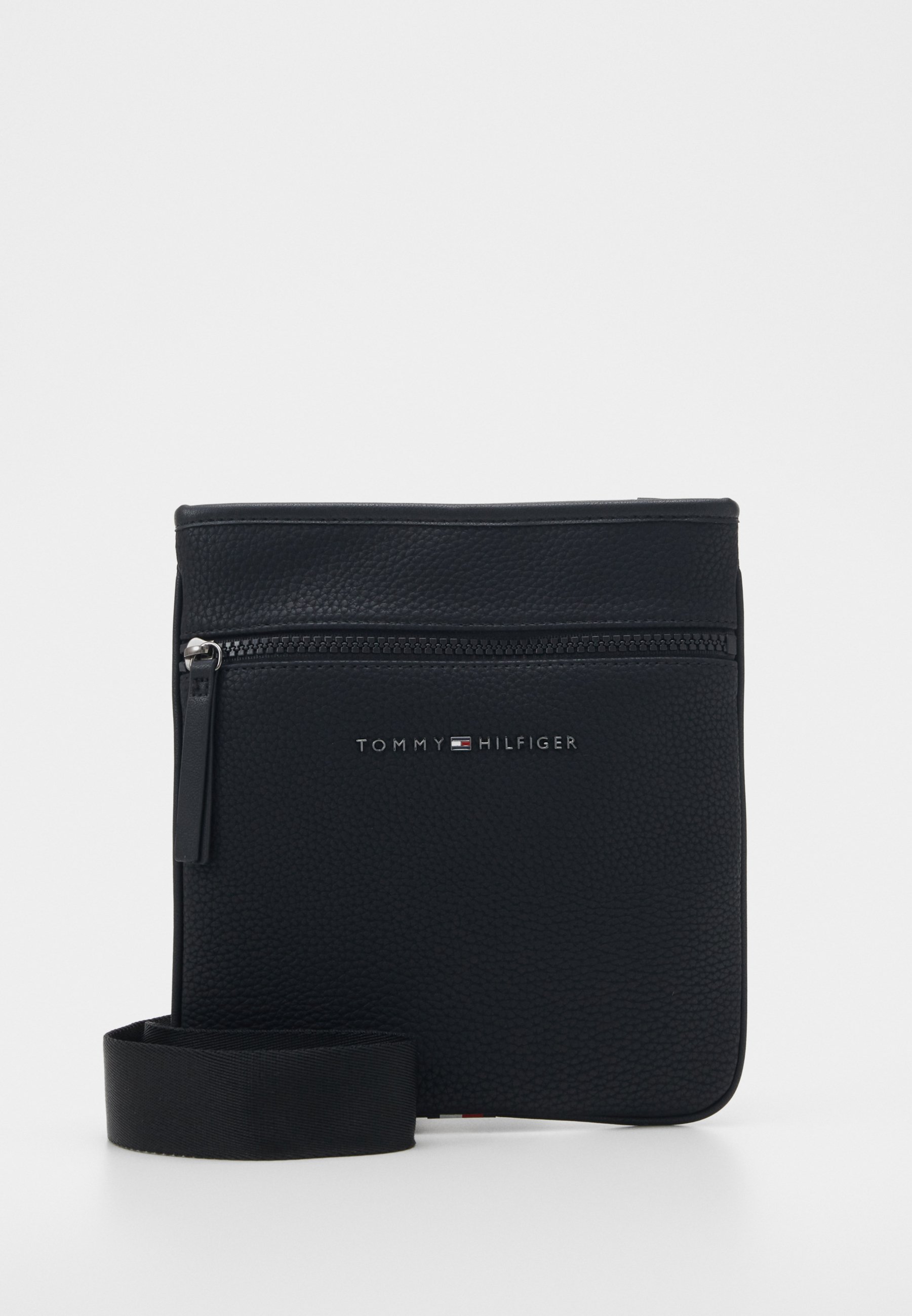 tommy hilfiger essential crossover