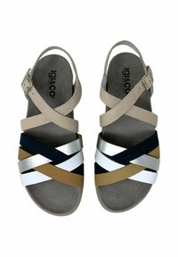 Sandali con cinturini incrociati beige, dotati di fasce multicolori in blu navy, oro, bianco e argento. Plantare morbido e texture.