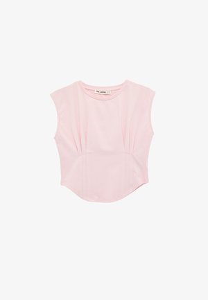 Lichtroze mouwloze top met een ronde hals en subtiele verticale naaddetails aan de voorkant en zijkanten.