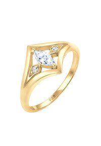 Guldbelagt ring med et marquise-slebet centersten og to runde akcentsten, med et geometrisk design og glat overflade. Stempler: 925.
