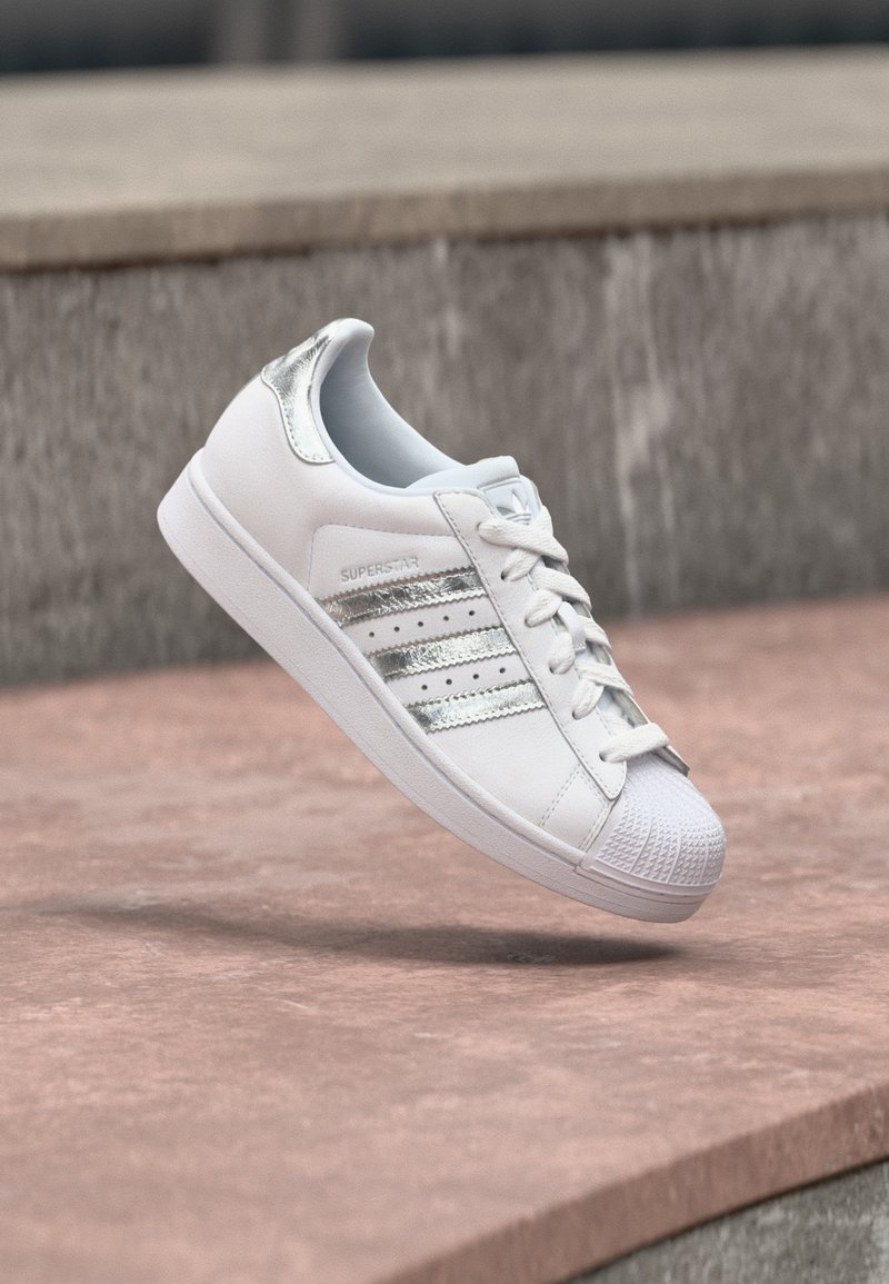 adidas Originals SUPERSTAR II footwear white/silver-coloured metallic/white