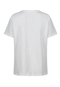Hvid kortærmet T-shirt med rund halsudskæring og en afslappet pasform. Stoffet fremstår blødt med en glat tekstur, uden synlige mønstre eller accenter.