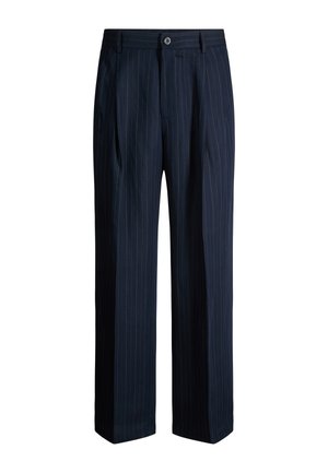 Pantalon de tailleur bleu marine à rayures fines avec plis, passants pour ceinture, bouton frontal et fermeture éclair.