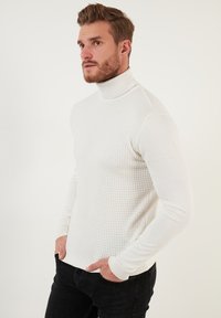 Buratti REGULAR FIT - Džemper - ecru