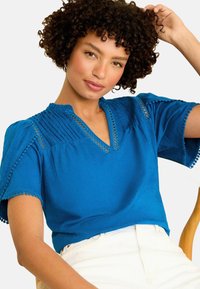 Love & Roses PIN TUCK FLUTTER SLEEVE  - REGULAR FIT - Tričko s potlačou - blue