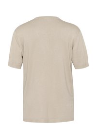 Thumbnail Image 6