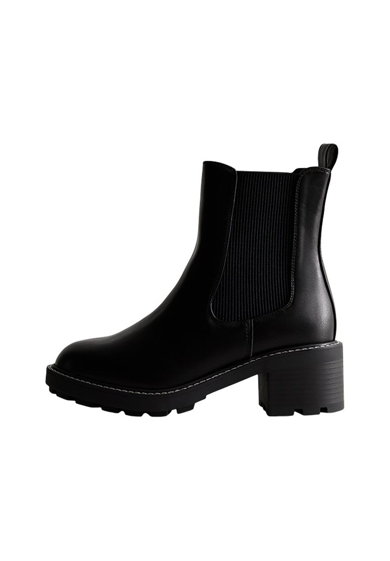 New Look Wide Fit Enkellaarsjes met plateauzool zwart