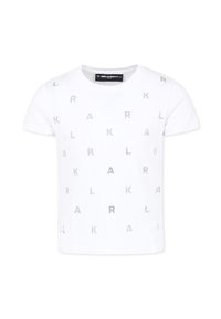 T-shirt en coton blanc à manches courtes, arborant un imprimé répétitif de lettres métalliques dans un motif dispersé sur le devant.